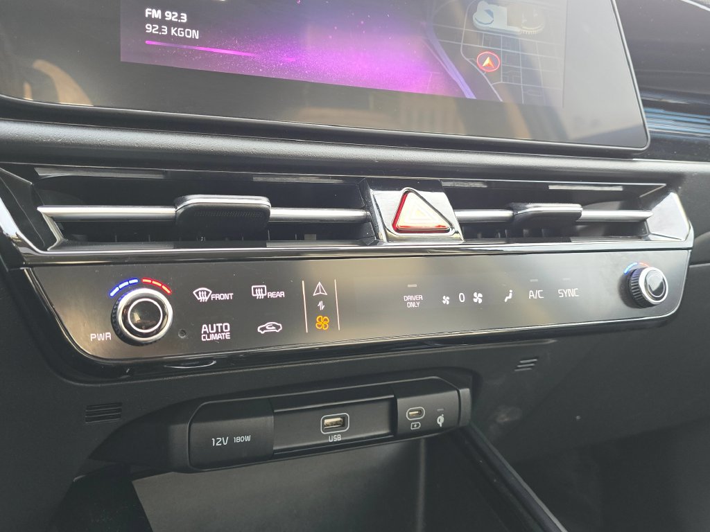Certified 2024 Kia Niro EX Touring FWD image 32