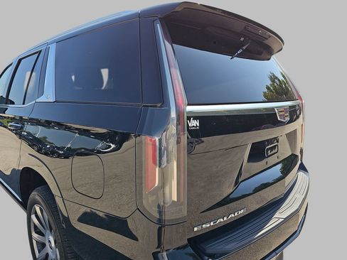 Used 2022 Cadillac Escalade Premium Luxury Platinum AWD/4WD image 38