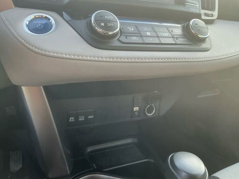 Used 2017 Toyota RAV4 XLE image 25