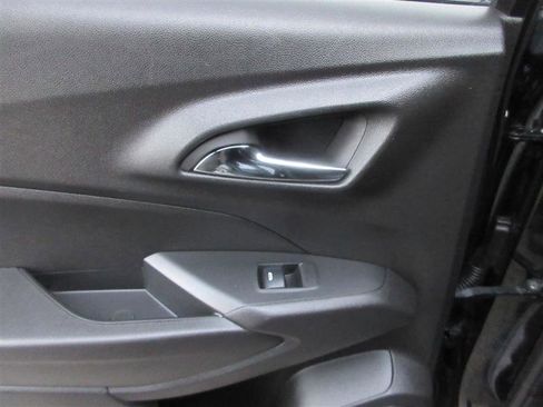 Used 2024 Chevrolet Trax LT image 22