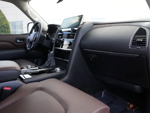 Certified 2024 INFINITI QX80 Premium Select w/ Cargo Package image 19