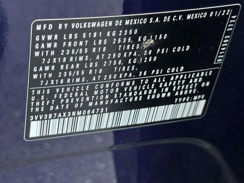 Used 2022 Volkswagen Tiguan SE image 27