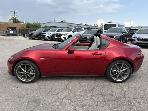 Used 2021 MAZDA MX-5 Miata RF Grand Touring RWD image 8