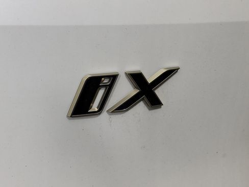 Certified 2023 BMW iX M60 image 7