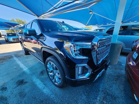 Used 2022 GMC Sierra 1500 Denali w/ Denali Premium Package AWD/4WD image 1