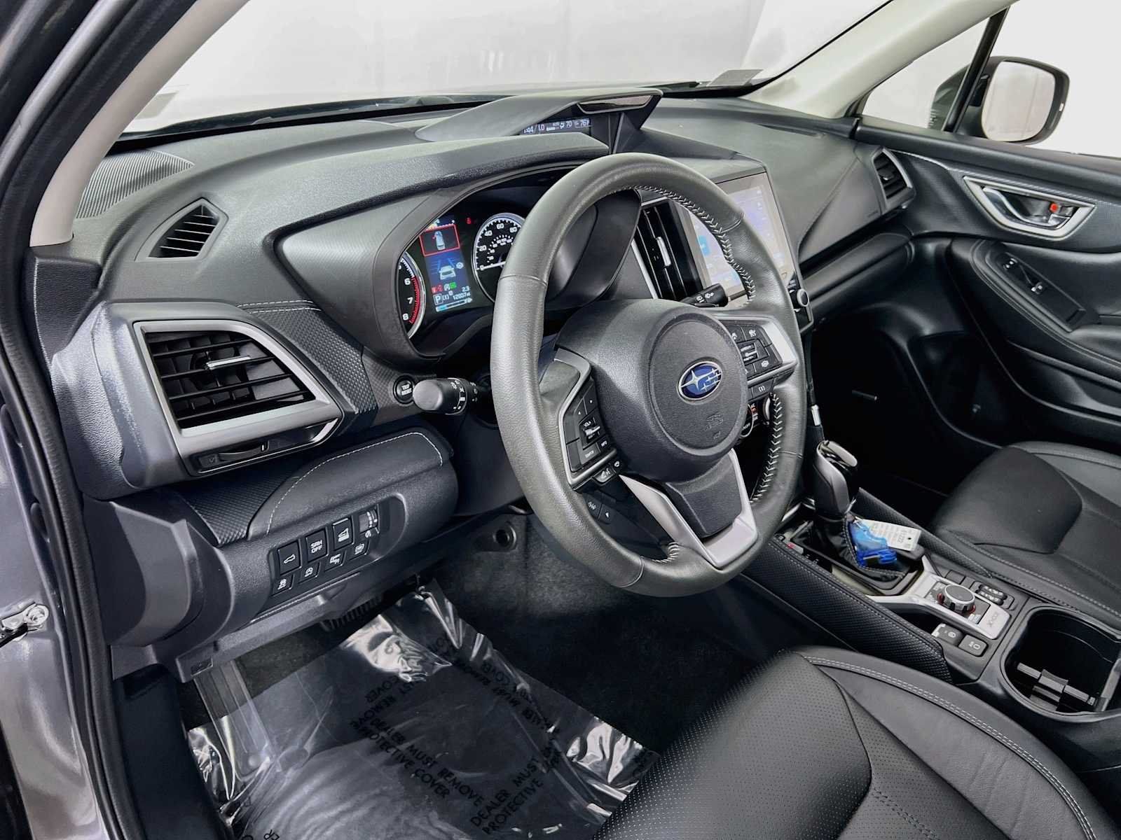 Used 2023 Subaru Forester Touring AWD/4WD image 9