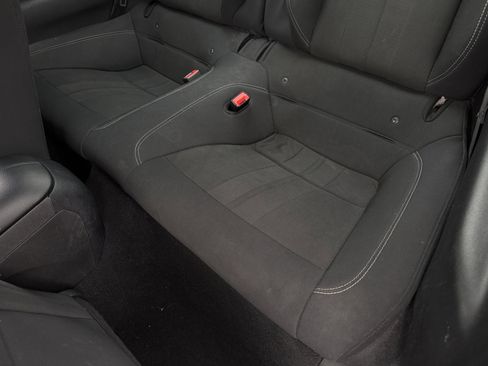 Used 2019 Ford Mustang Coupe image 22