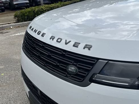 Used 2024 Land Rover Range Rover Sport SE AWD/4WD image 10