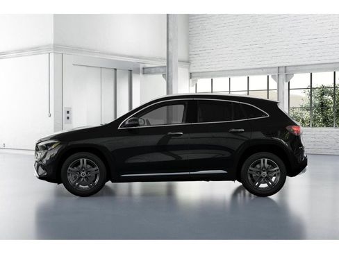 New 2026 Mercedes-Benz GLA 250 4MATIC image 34