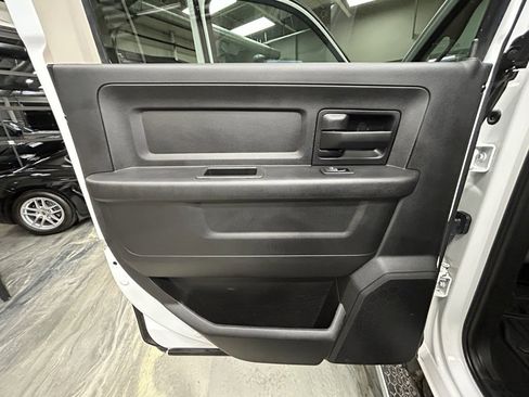 Used 2018 RAM 2500 Tradesman w/ Chrome Appearance Group image 41