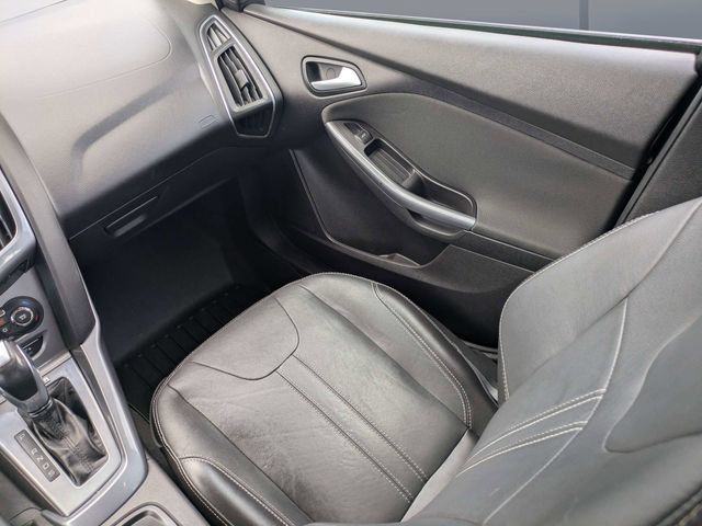 Used 2014 Ford Focus Titanium FWD image 17