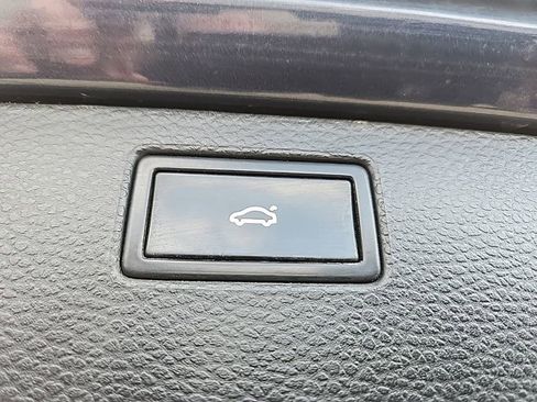 Used 2008 Volkswagen Passat Komfort FWD image 36