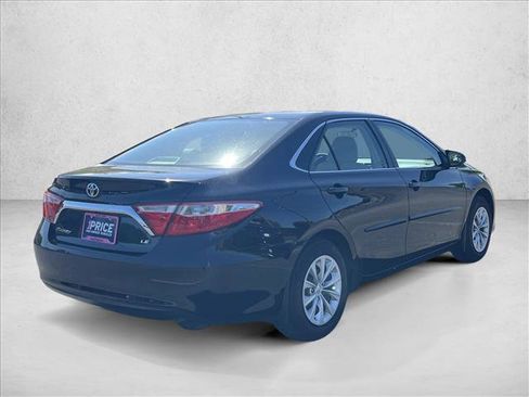 Certified 2017 Toyota Camry LE image 5