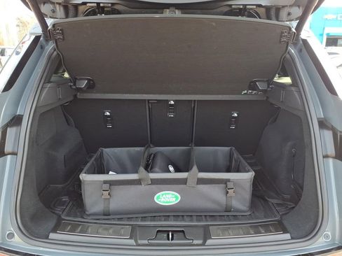 Used 2023 Land Rover Range Rover Evoque R-Dynamic S image 8