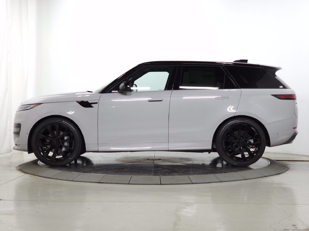 Certified 2026 Land Rover Range Rover Sport Dynamic SE AWD/4WD image 2