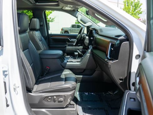 Used 2025 GMC Sierra 1500 Denali w/ Denali Reserve Package AWD/4WD image 10