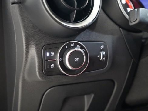 Used 2023 Alfa Romeo Stelvio Veloce image 19