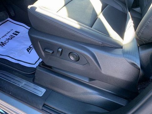 New 2026 GMC Sierra 2500 SLT w/ SLT Premium Package image 17