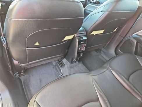 Used 2022 Jeep Compass Limited image 19