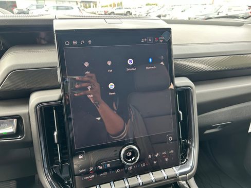 New 2026 GMC Yukon XL AT4 w/ AT4 Premium Package image 17