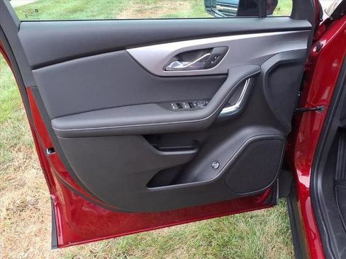 New 2025 Chevrolet Blazer LT w/ Convenience Package image 19