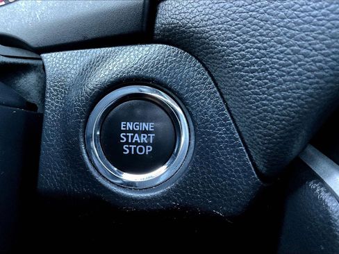 Used 2019 Toyota RAV4 XLE Premium image 23