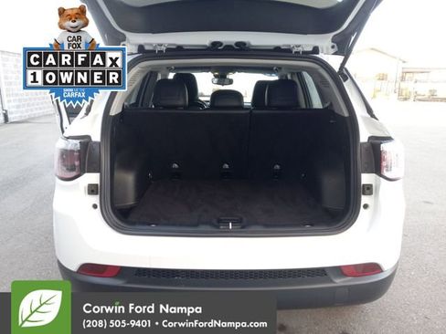 Used 2022 Jeep Compass Latitude image 28