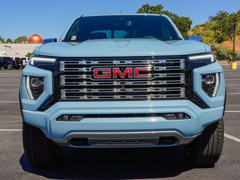 New 2026 GMC Canyon Denali image 4