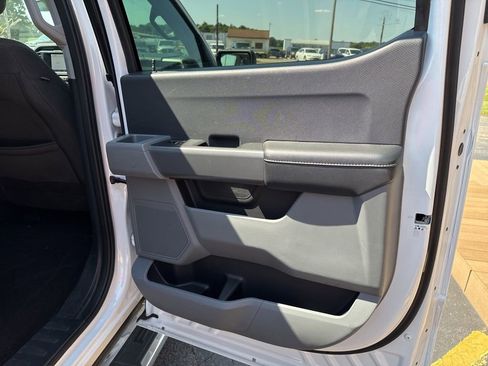 Used 2022 Ford F150 XLT w/ XTR Package image 19