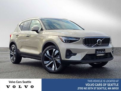 Used 2025 Volvo XC40 B5 Plus w/ Climate Package