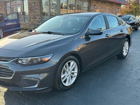 Used 2017 Chevrolet Malibu Hybrid image 8