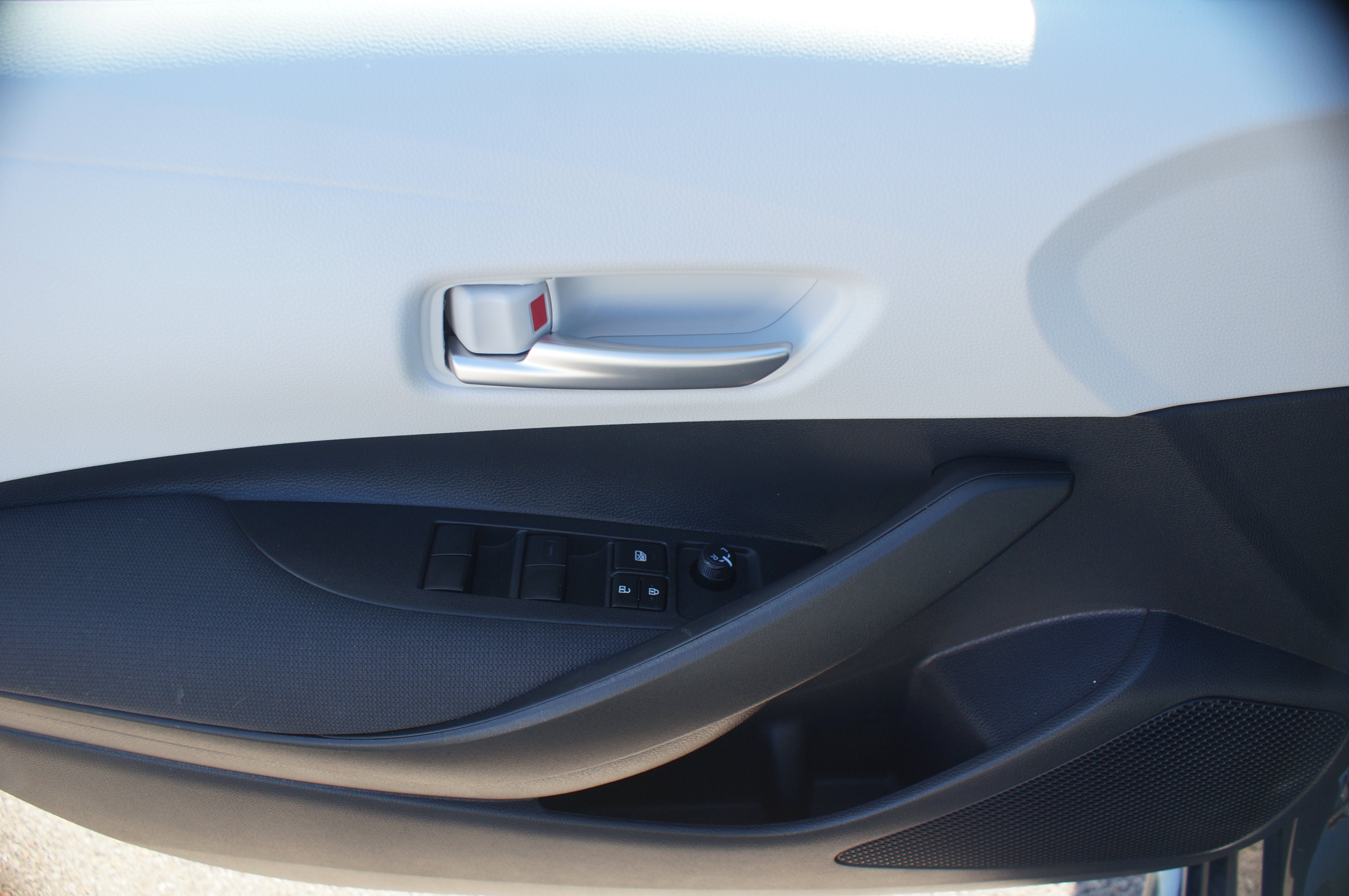 Certified 2026 Toyota Corolla SE FWD image 28
