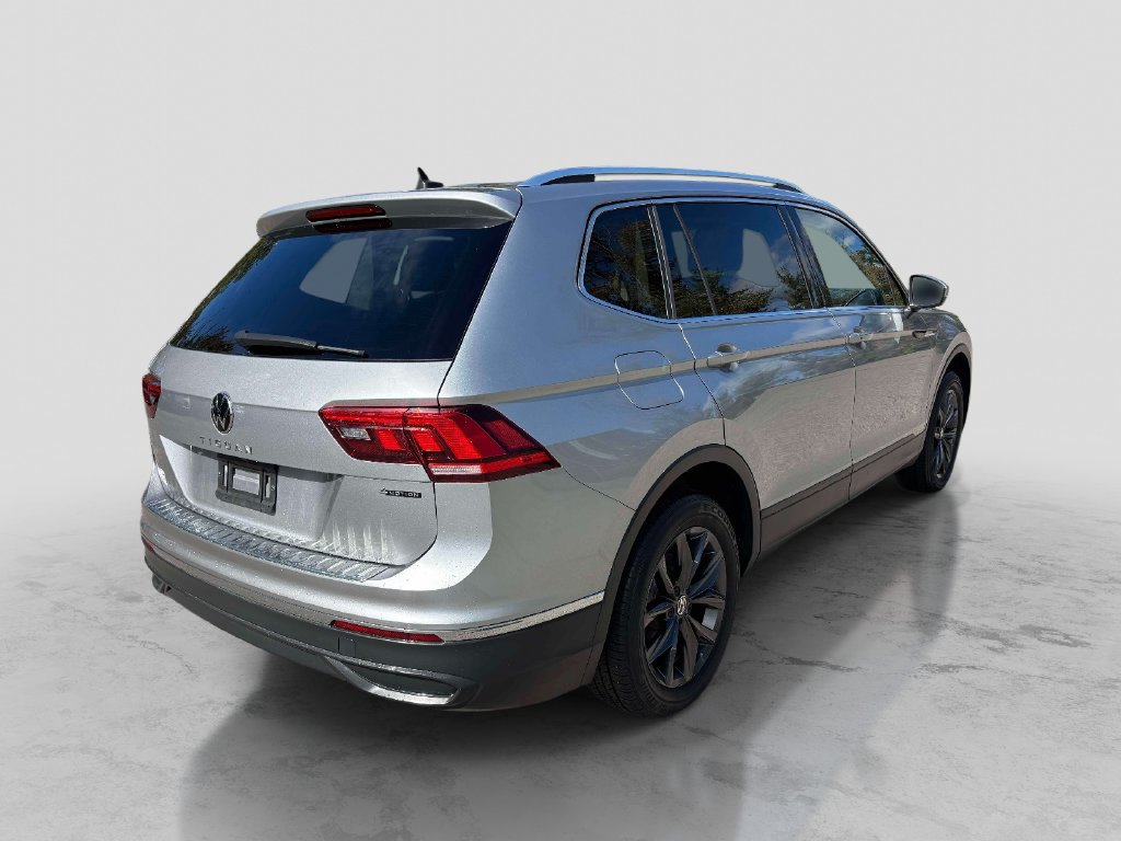 Used 2023 Volkswagen Tiguan SE AWD/4WD image 5