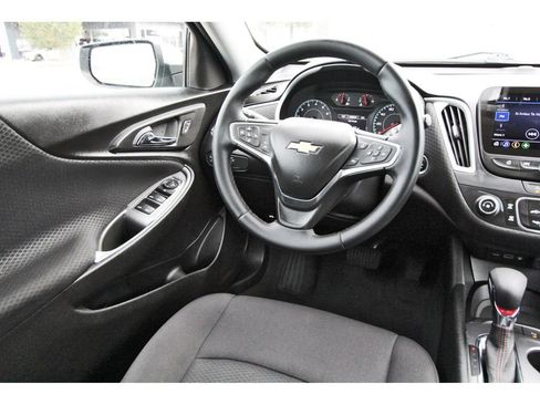 Used 2024 Chevrolet Malibu RS FWD image 8