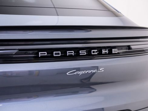 New 2026 Porsche Cayenne S image 34