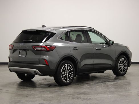 Used 2023 Ford Escape SE w/ PHEV Premium Package FWD image 8