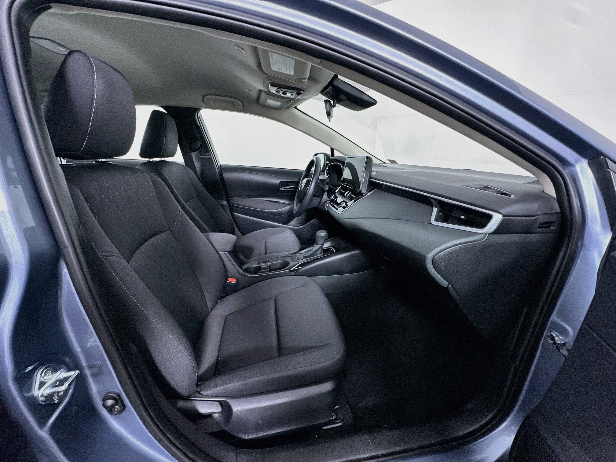 Used 2026 Toyota Corolla LE FWD image 30
