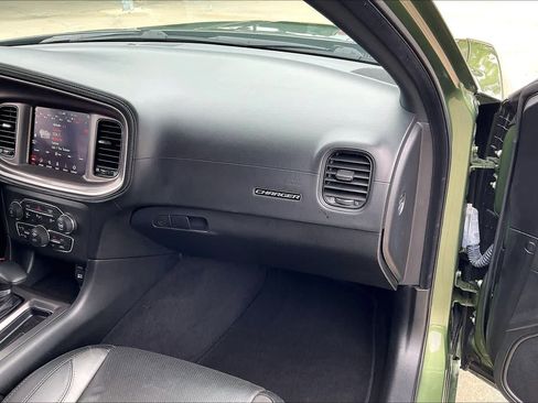 Used 2022 Dodge Charger SXT w/ Plus Group RWD image 17