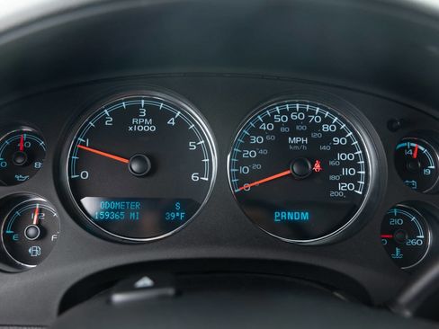 Used 2011 Chevrolet Tahoe LTZ AWD/4WD image 40