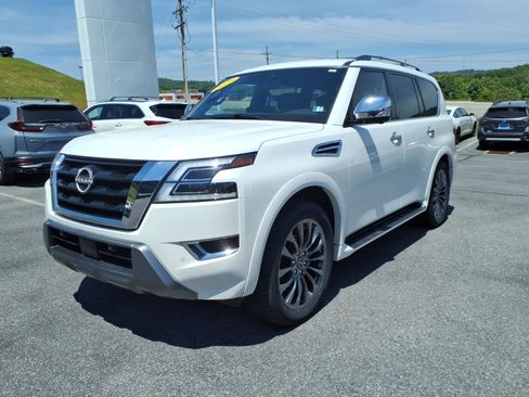 Used 2023 Nissan Armada Platinum w/ Captain's Chairs Package AWD/4WD image 8