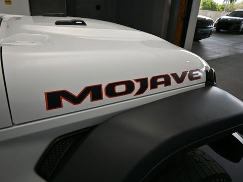 Used 2023 Jeep Gladiator Mojave image 47