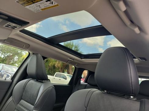 New 2025 Mitsubishi Outlander SE image 17