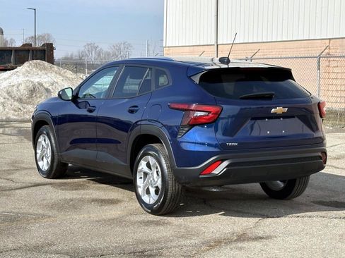 Certified 2024 Chevrolet Trax LS w/ LS Convenience Package image 3