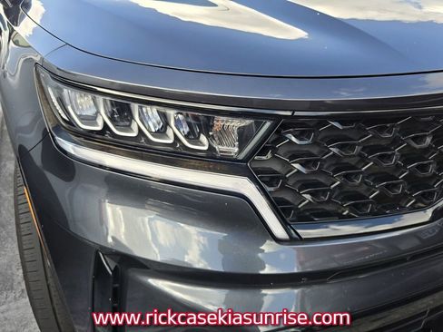 Used 2023 Kia Sorento S FWD image 11