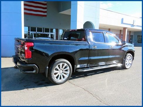 Used 2019 Chevrolet Silverado 1500 High Country w/ Technology Package image 7
