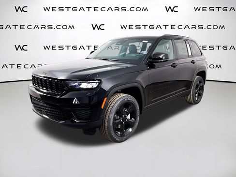 New 2025 Jeep Grand Cherokee Altitude image 1