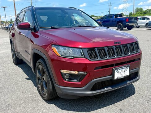 Used 2021 Jeep Compass Latitude w/ Sun and Sound Group AWD/4WD image 1