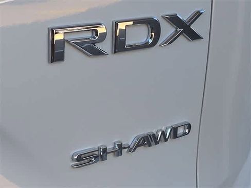 New 2026 Acura RDX SH-AWD image 13