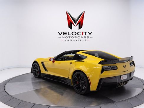 Used 2018 Chevrolet Corvette Z06 RWD image 18