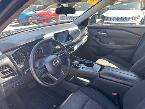 Used 2025 Nissan Rogue SV FWD image 26